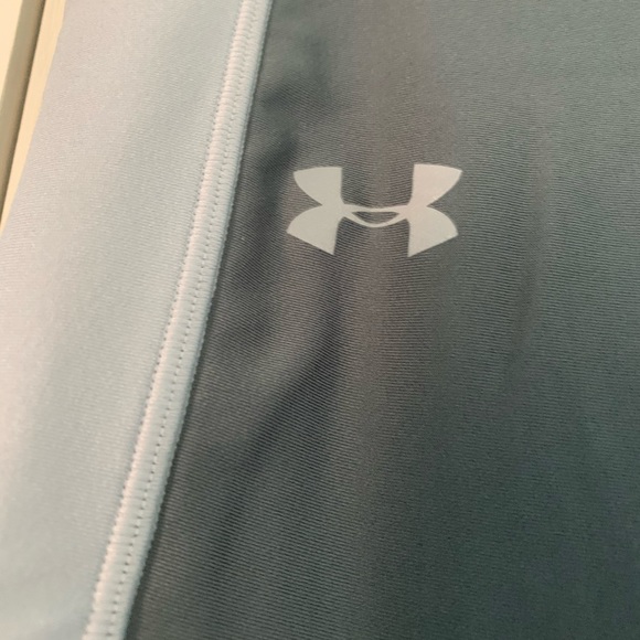 under armor capris - Picture 2 of 5